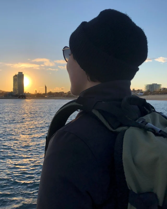 Voyagez léger, vivez intensément. Le Gravipack vous accompagne dans toutes vos escapades, jusqu'au coucher de soleil. 🌍✨

#Gravipack #sacados  #exosquelette #aventure #voyage #soleilcouchant